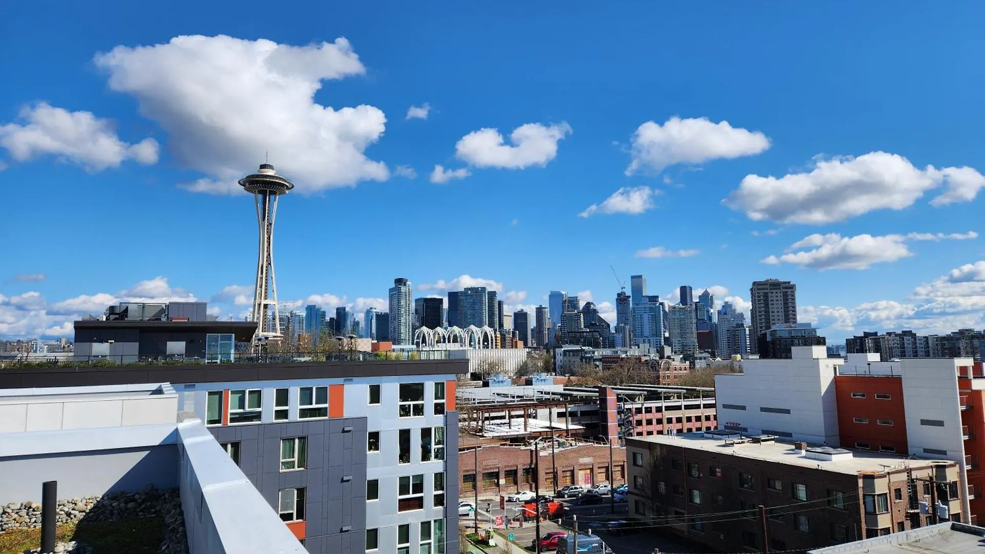 Apartment Queen Anne Abode - 1 Block From Cpa! - Free Parking! Seattle
