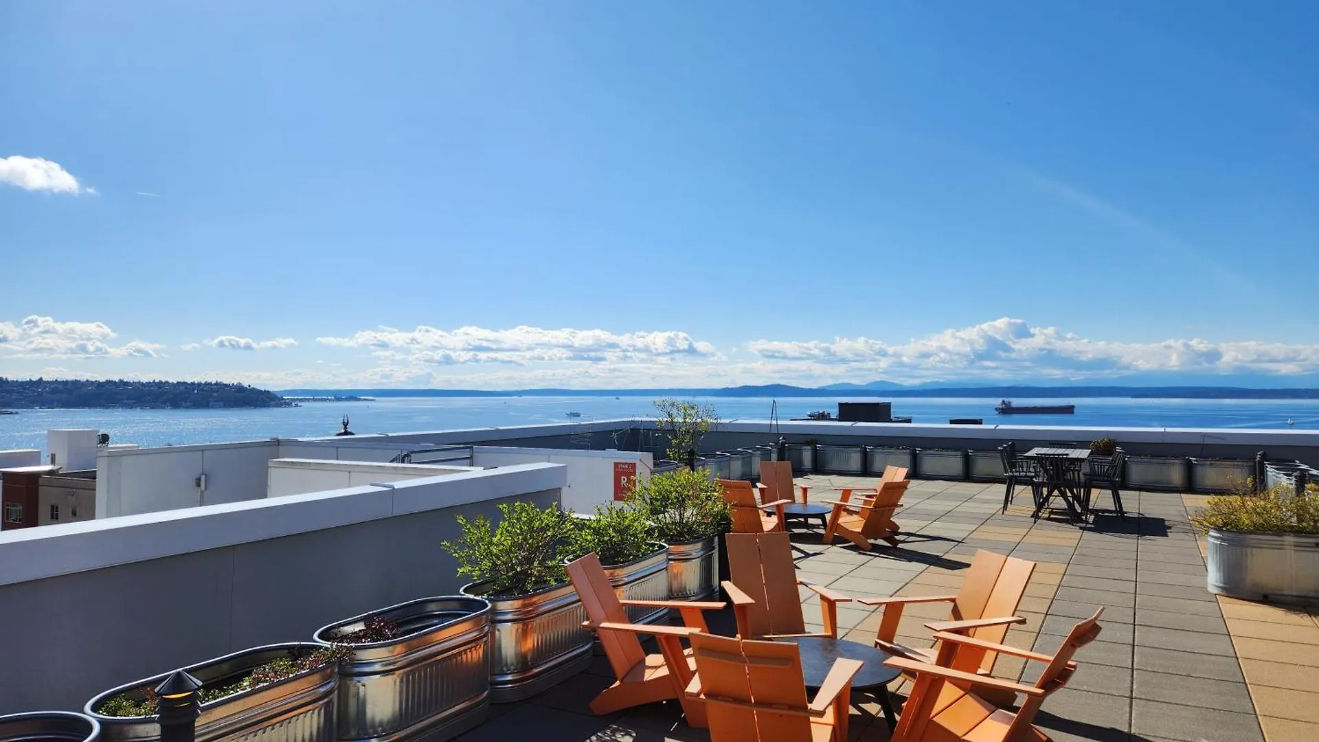 Queen Anne Abode - 1 Block From Cpa! - Free Parking! Seattle 0*,